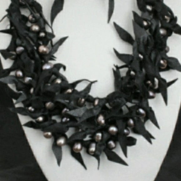 Trisha Waldron LEATHER AND PEARL SET - Picture 2 of 3